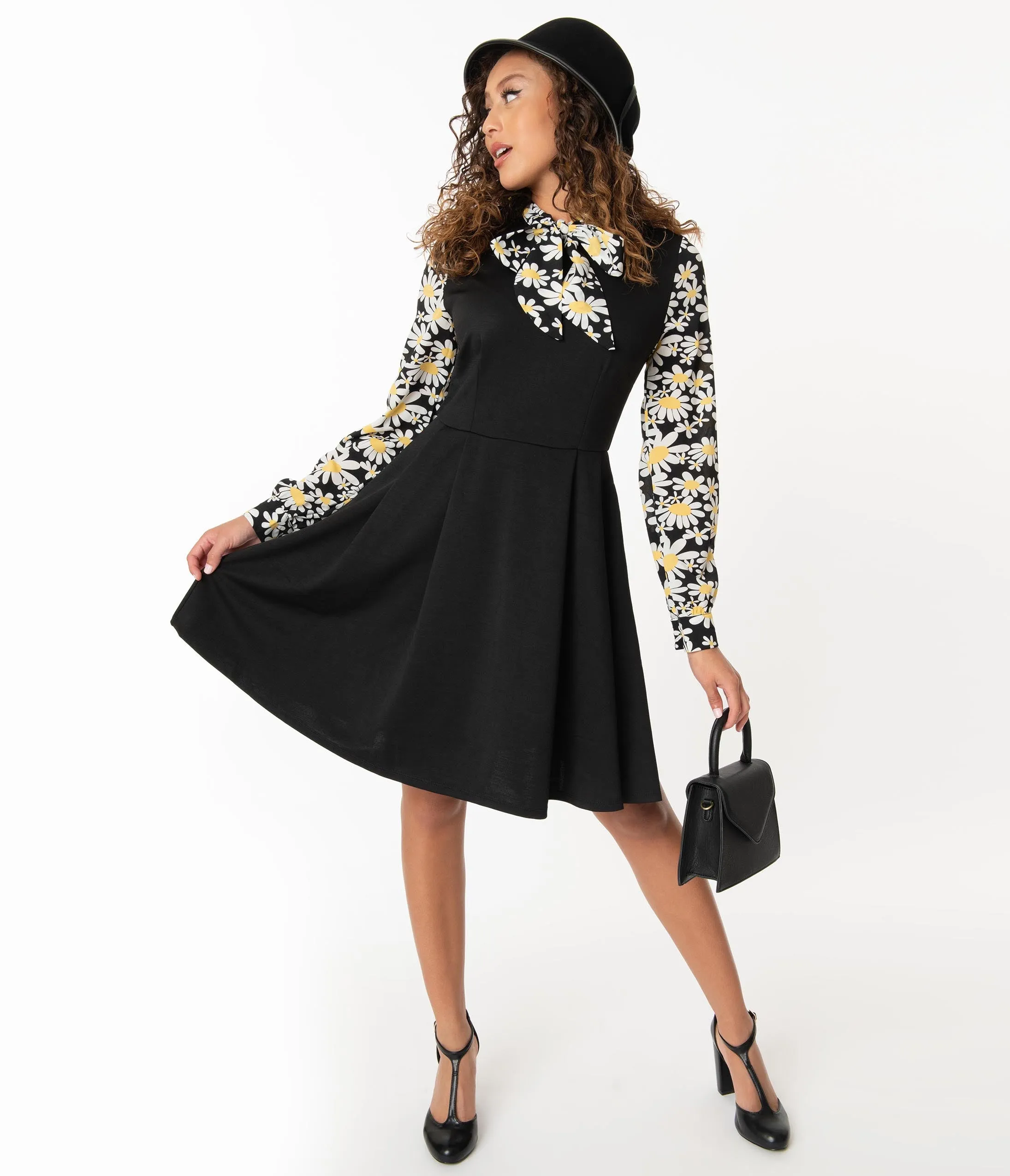 Smak Parlour Black & Daisy Floral She.E.O. Fit & Flare Dress