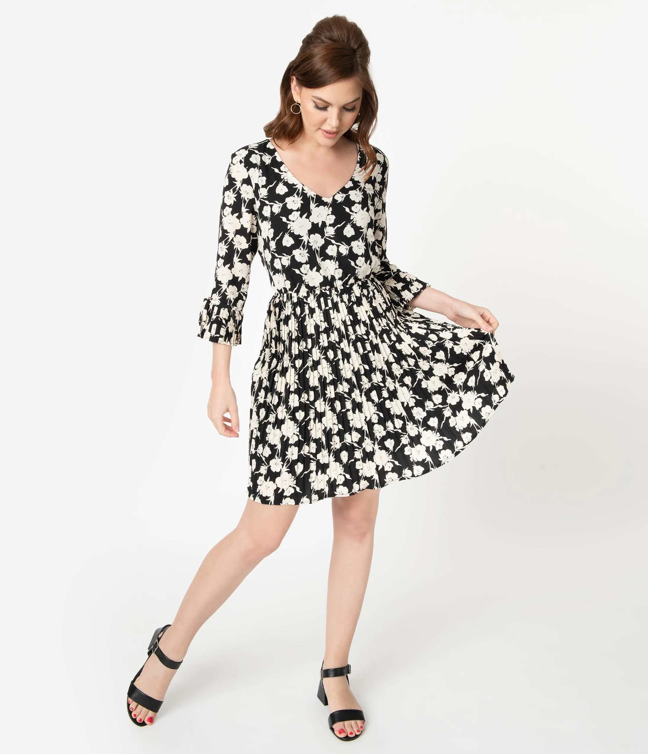 Smak Parlour Black & Ivory Floral Print Lead Like A Girl Fit & Flare Dress