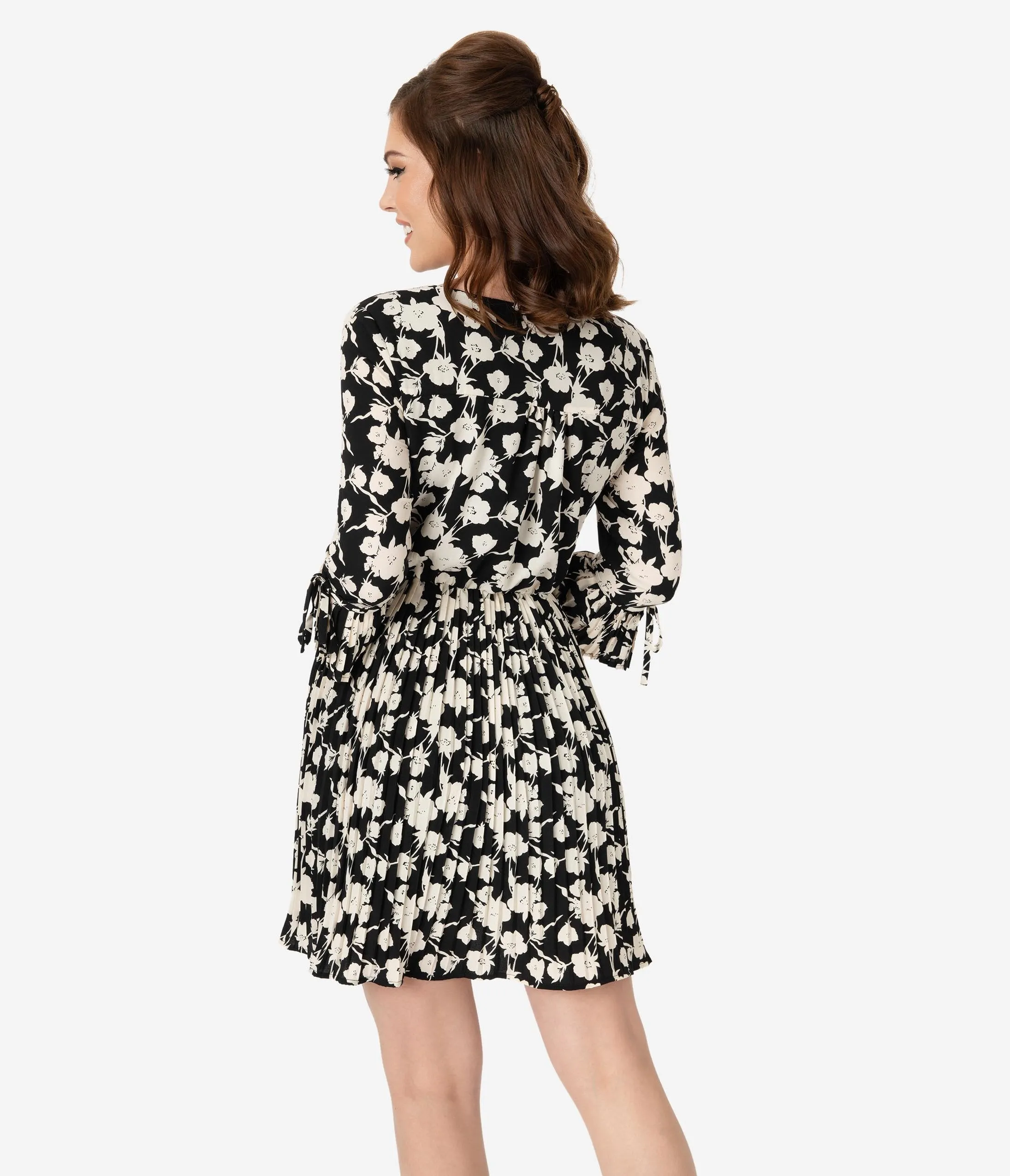 Smak Parlour Black & Ivory Floral Print Lead Like A Girl Fit & Flare Dress